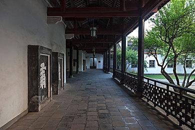 盖茨谈当前AI市场 准入门槛低吸引海量资本涌入